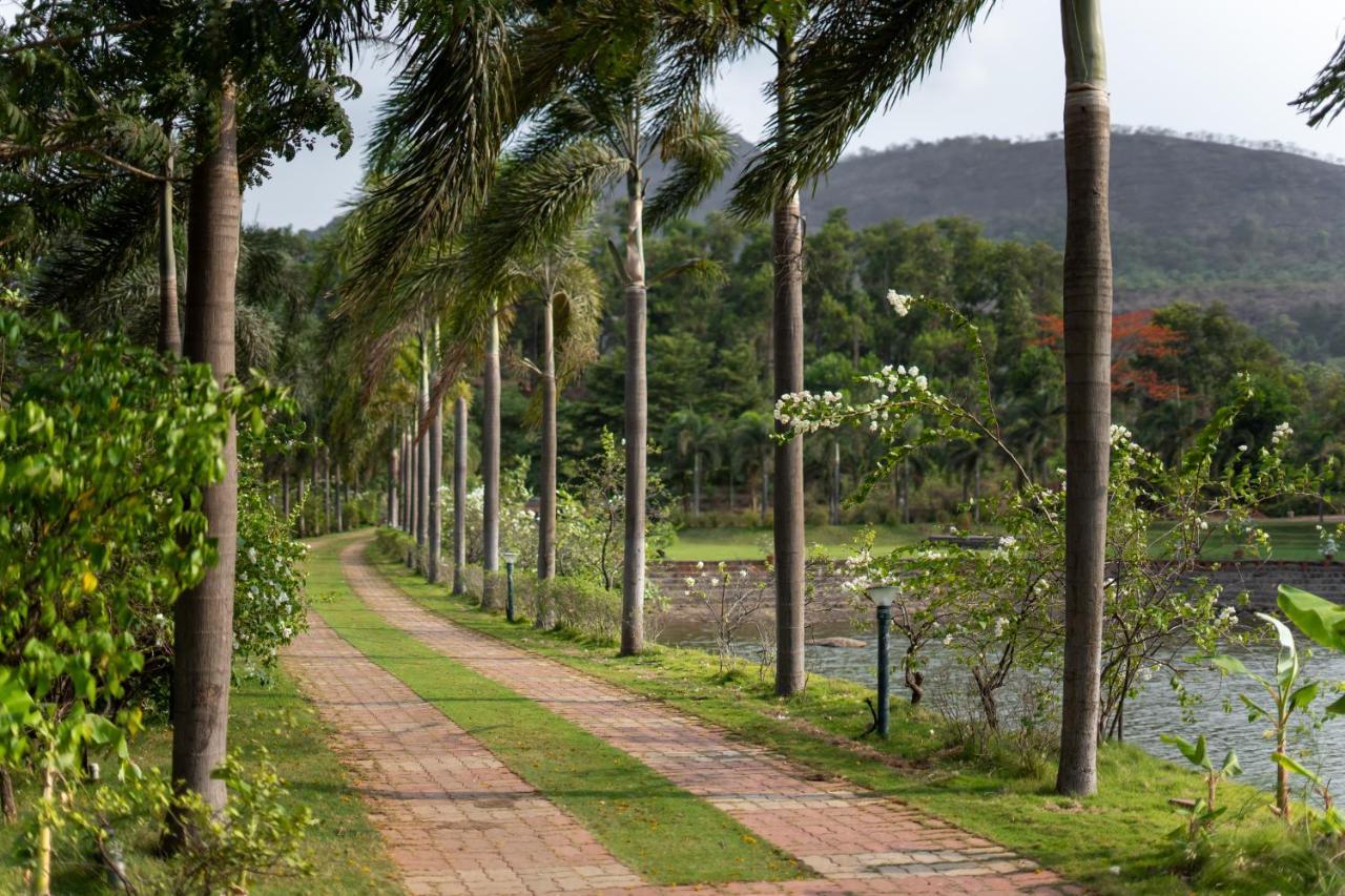 Oleander Farms, Karjat Exterior foto